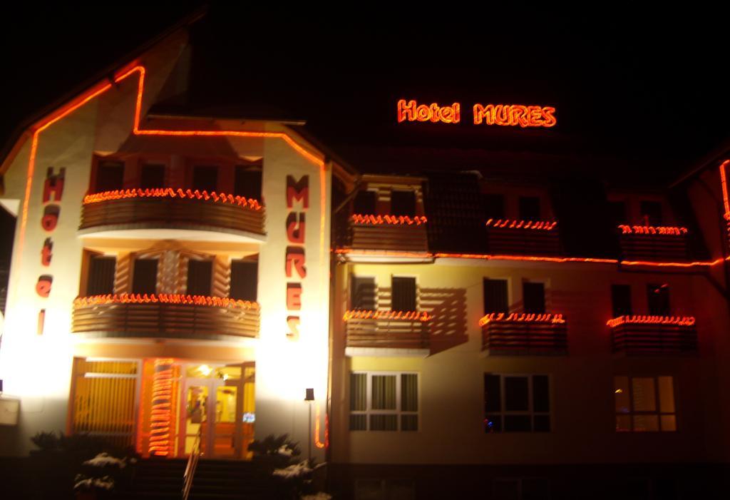 Hotel Mures Toplita  Exterior photo