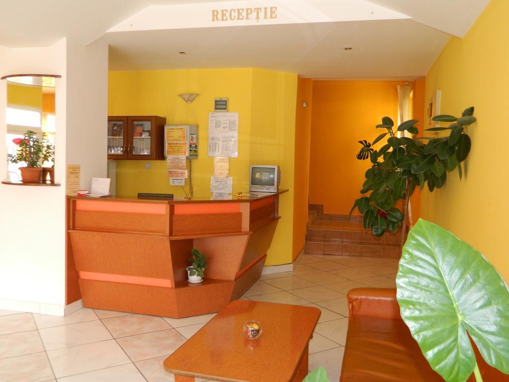 Hotel Mures Toplita  Exterior photo