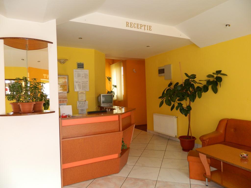 Hotel Mures Toplita  Exterior photo