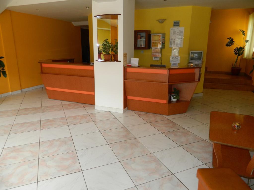 Hotel Mures Toplita  Exterior photo